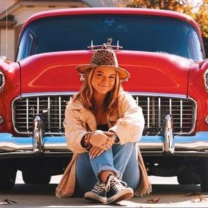 Meet your Posher, Adrian